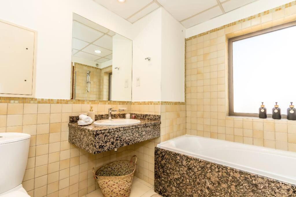 The Premium Jbr Sea View Luxury Suite Awarded "Traveller Award 2025" 두바이 외부 사진