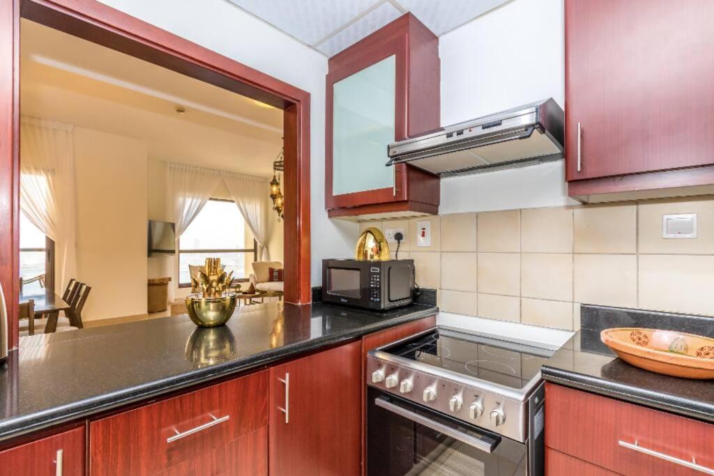 The Premium Jbr Sea View Luxury Suite Awarded "Traveller Award 2025" 두바이 외부 사진