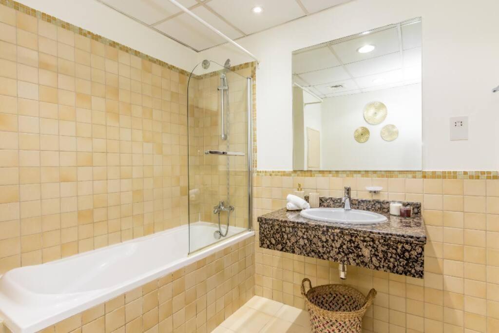 The Premium Jbr Sea View Luxury Suite Awarded "Traveller Award 2025" 두바이 외부 사진